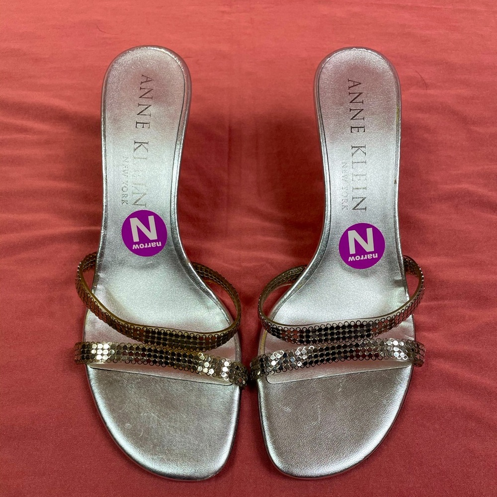 Size 8 Anne Klein slide